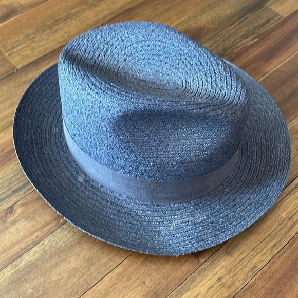 Biltmore made in Canada hat - Picture 2 of 6